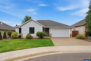 6469 Robin Hood St SE, Salem, OR 97306 - Photo 1