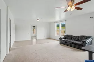 7860 NW Oak Creek Dr, Corvallis, OR 97330 - Photo 9