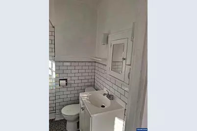 2075 Market St NE, Salem, OR 97301 - Photo 11