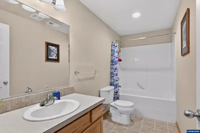 209 Pioneer Dr, Silverton, OR 97381 - Photo 19