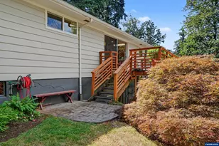 315 Edgewood Dr, Silverton, OR 97381 - Photo 39