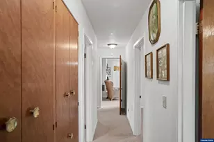 315 Edgewood Dr, Silverton, OR 97381 - Photo 13