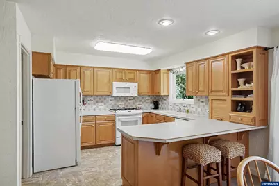 315 Edgewood Dr, Silverton, OR 97381 - Photo 25