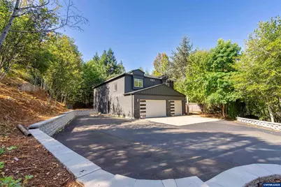 13550 SE Clatsop St, Happy Valley, OR 97086 - Photo 1