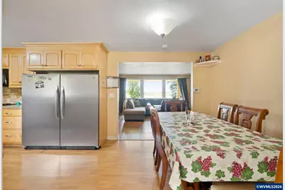 4952 Sunnyview Rd NE, Salem, OR 97305 - Photo 13