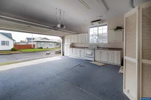 5847 Cobalt Lp SE, Salem, OR 97306 - Photo 5