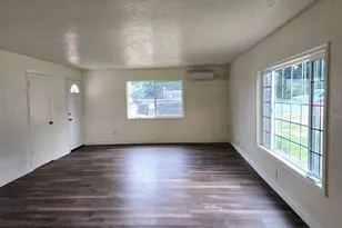 4490 Center St NE, Salem, OR 97301 - Photo 5