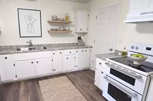 4490 Center St NE, Salem, OR 97301 - Photo 9