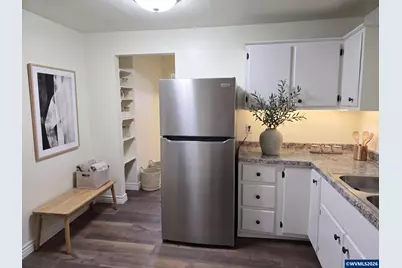 4490 Center St NE, Salem, OR 97301 - Photo 11