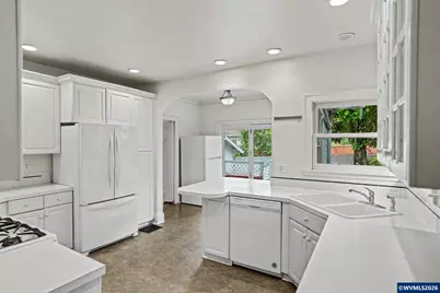 749 Liberty St SE, Salem, OR 97301 - Photo 17