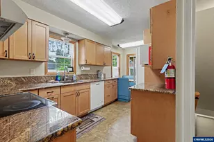 1415 Jefferson St NE, Salem, OR 97301 - Photo 13