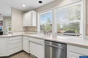 1472 Westbrook Dr NW, Salem, OR 97304 - Photo 15