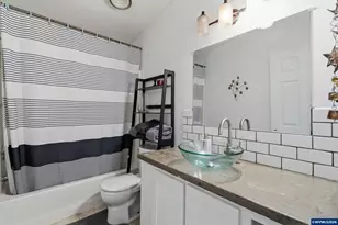 1699 N Terry St, Eugene, OR 97402 - Photo 17