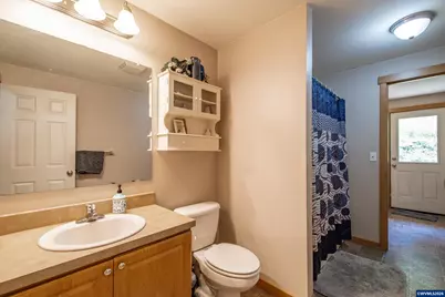 39042 Mount Hope Dr, Lebanon, OR 97355 - Photo 23