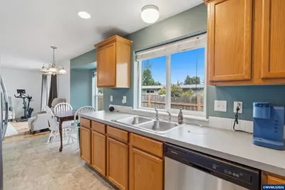 967 Jessicas Ct SE, Albany, OR 97322 - Photo 7