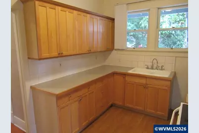 380 Owens (&amp; 1102 Fairmount) St S, Salem, OR 97302 - Photo 13