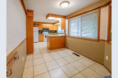 1286 Chrissy Ct S, Salem, OR 97306 - Photo 11