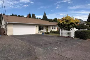 915 Madison St St, Silverton, OR 97381 - Photo 1