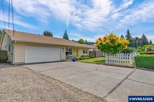 915 Madison St St, Silverton, OR 97381 - Photo 3
