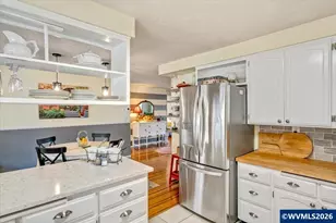 915 Madison St St, Silverton, OR 97381 - Photo 17