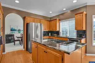 1116 NE Glazemeadow St, Keizer, OR 97303 - Photo 9