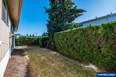 157 NE Fern Ct, Dallas, OR 97338 - Photo 9
