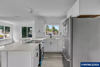 656 Hall St, Woodburn, OR 97071 - Photo 11