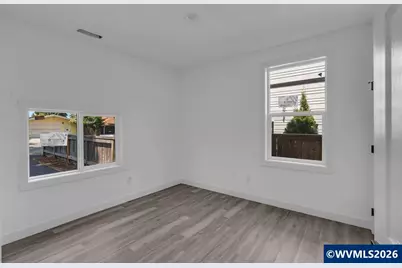 656 Hall St, Woodburn, OR 97071 - Photo 17