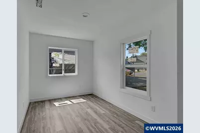 656 Hall St, Woodburn, OR 97071 - Photo 15