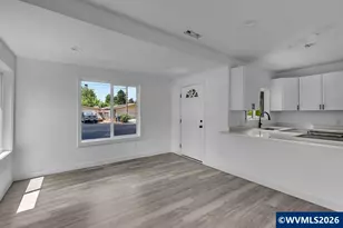 656 Hall St, Woodburn, OR 97071 - Photo 7