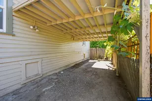 631 Breys Ave NE, Salem, OR 97301 - Photo 33