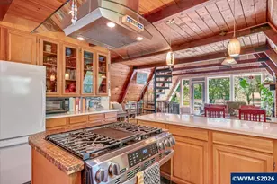 252 S Rock St, Silverton, OR 97381 - Photo 9