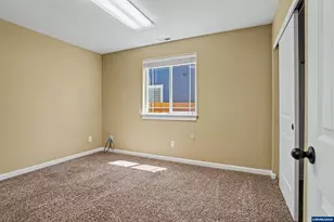 1175 S 8th St, Independence, OR 97351 - Photo 25