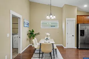1175 S 8th St, Independence, OR 97351 - Photo 11