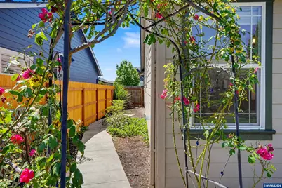 1175 S Eighth St, Independence, OR 97351 - Photo 37