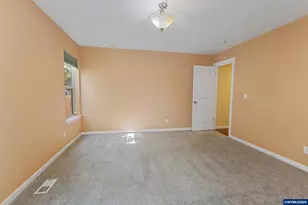 2173 Laurine Ct NE, Salem, OR 97301 - Photo 9