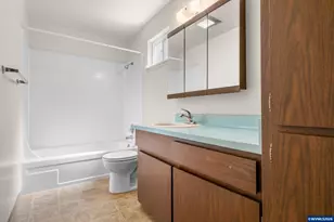 1641 NW Kings Bl, Corvallis, OR 97330 - Photo 37
