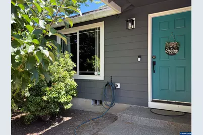 851 Griffin Dr, Monmouth, OR 97361 - Photo 3