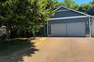 851 Griffin Dr, Monmouth, OR 97361 - Photo 1