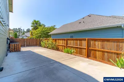 614 NW Heath St, Dallas, OR 97338 - Photo 35