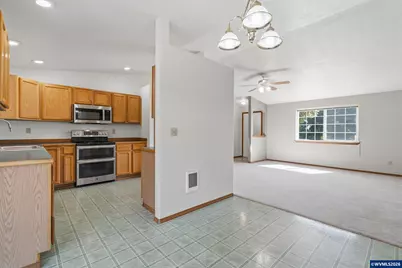 620 McCall Wy, Philomath, OR 97370 - Photo 9