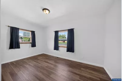 340 N 3rd St, Jefferson, OR 97352 - Photo 25