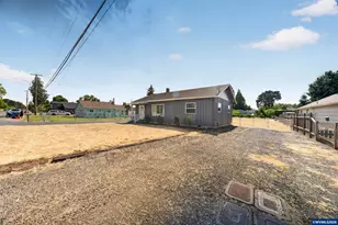 340 N 3rd St, Jefferson, OR 97352 - Photo 5