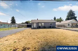 340 N 3rd St, Jefferson, OR 97352 - Photo 1