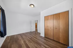 340 N 3rd St, Jefferson, OR 97352 - Photo 27