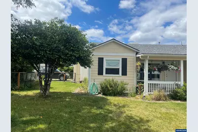 914 4th Av, Sweet Home, OR 97386 - Photo 3