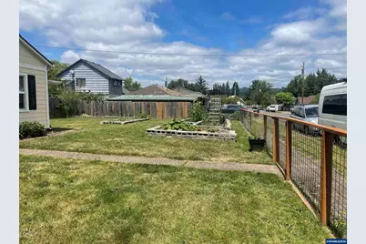 914 4th Av, Sweet Home, OR 97386 - Photo 21