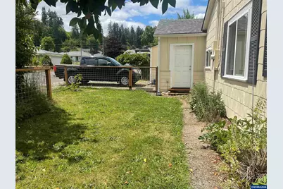 914 4th Av, Sweet Home, OR 97386 - Photo 5