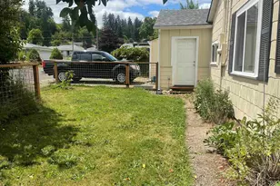 914 4th Ave, Sweet Home, OR 97386 - Photo 5