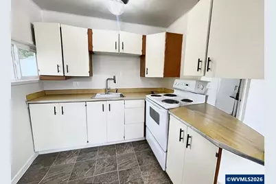 914 4th Av, Sweet Home, OR 97386 - Photo 37